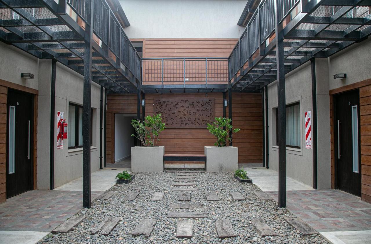 Senderos Aparts&Suites El Chaltén Exterior foto