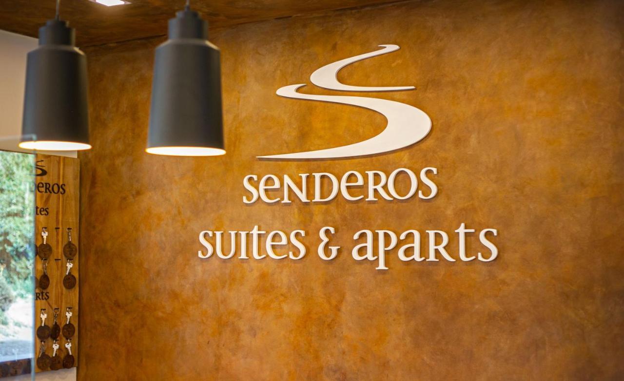 Senderos Aparts&Suites El Chaltén Exterior foto