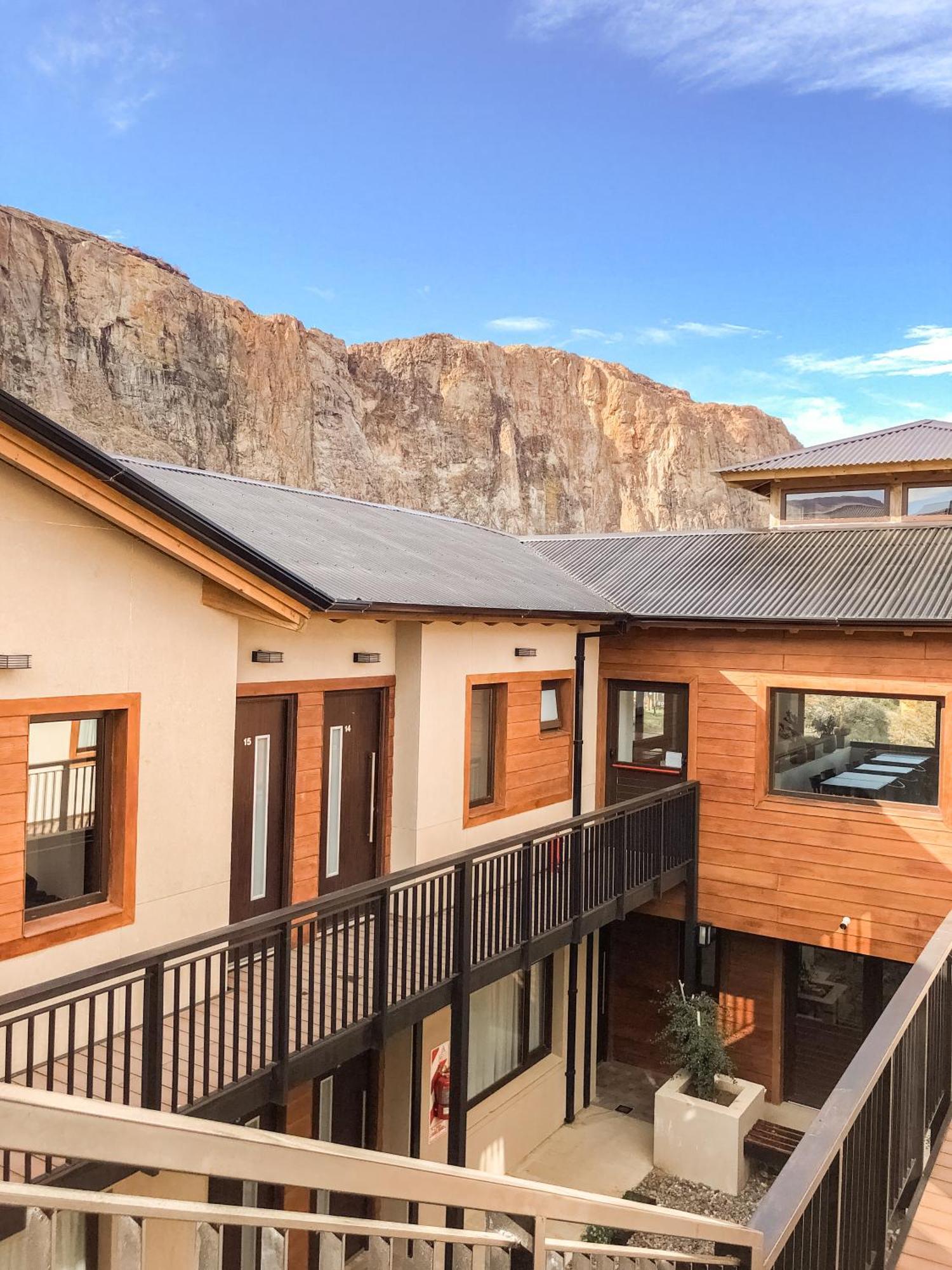 Senderos Aparts&Suites El Chaltén Exterior foto